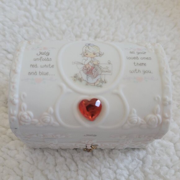 Precious Moments July Birthstone Hope Chest Gift Box - Picture 1 of 12